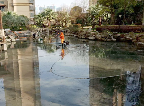 南京景观池淤泥清理