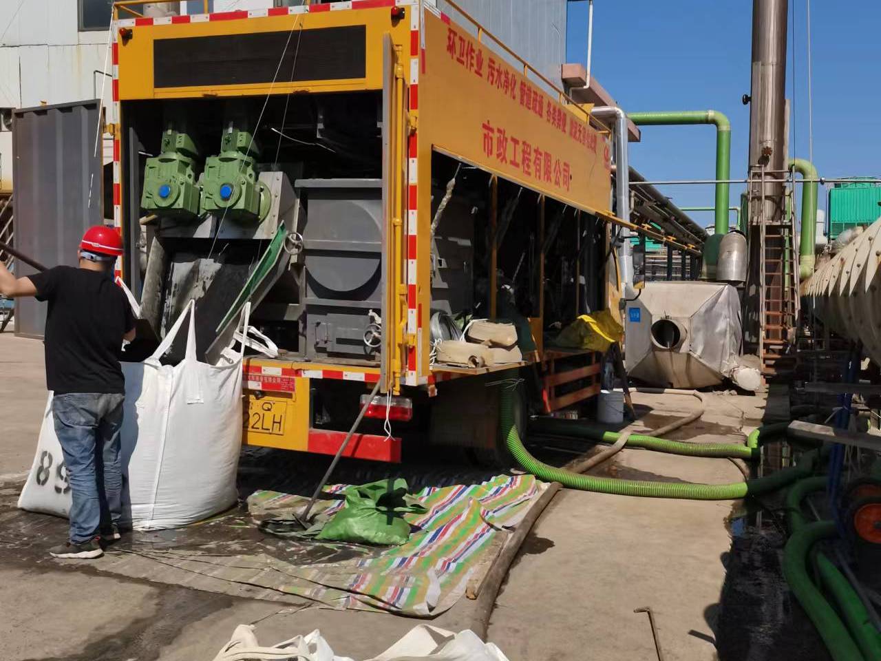 南京淤泥压干处理